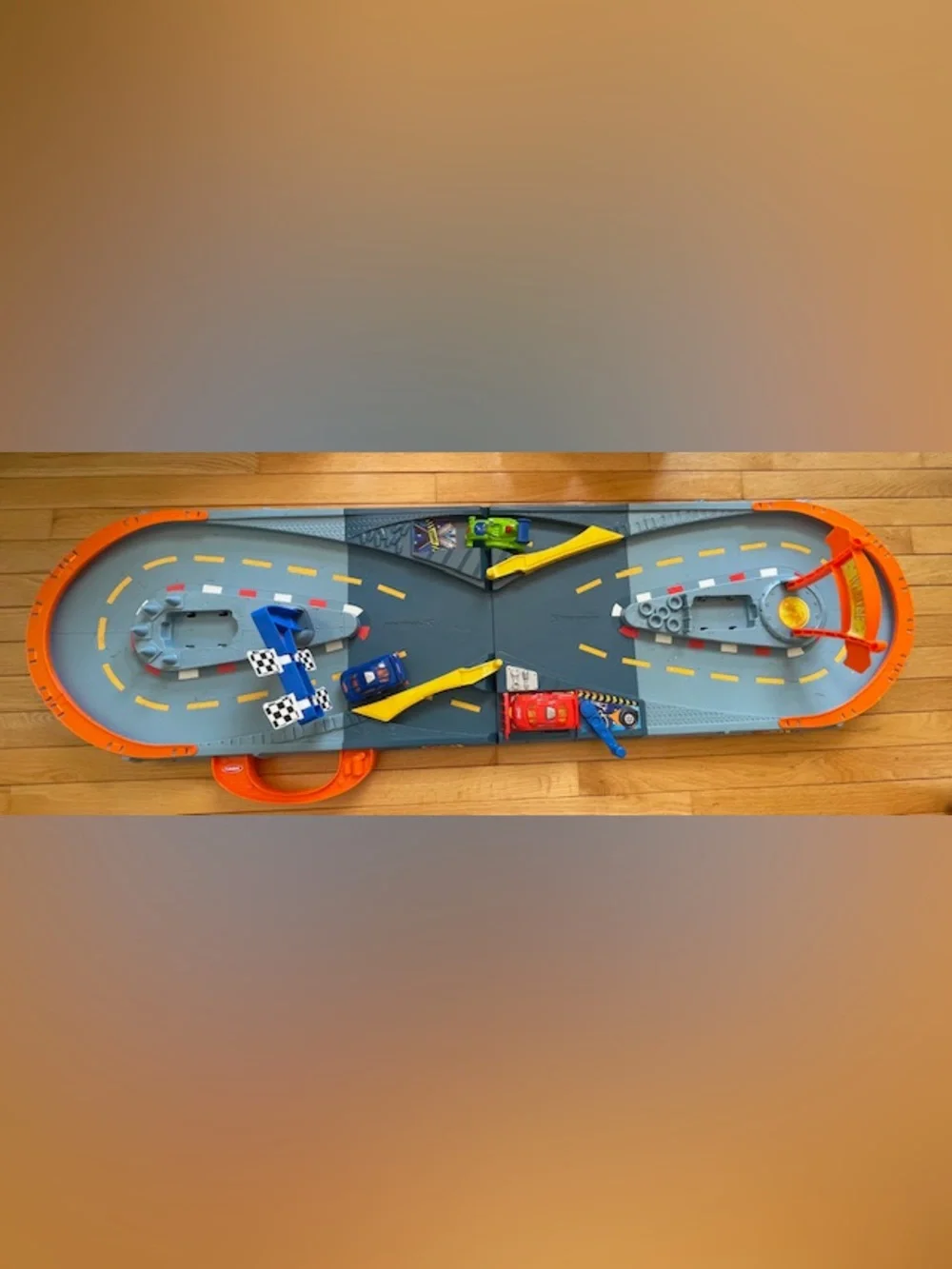 Playskool Speedstars Maximum Thrills Raceway